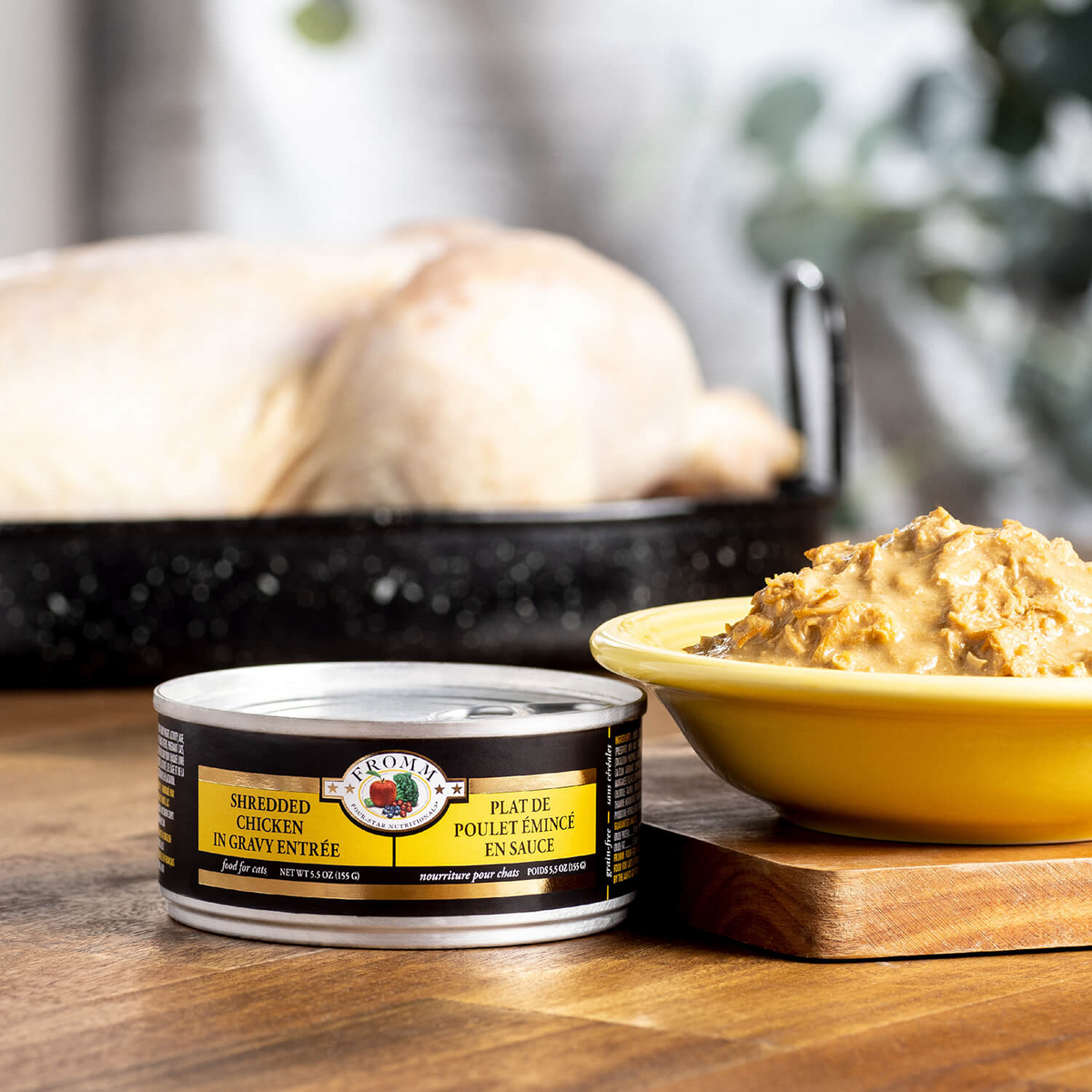 Canned Cat Food FOUR STAR Shredded Chicken in Gravy Entrée