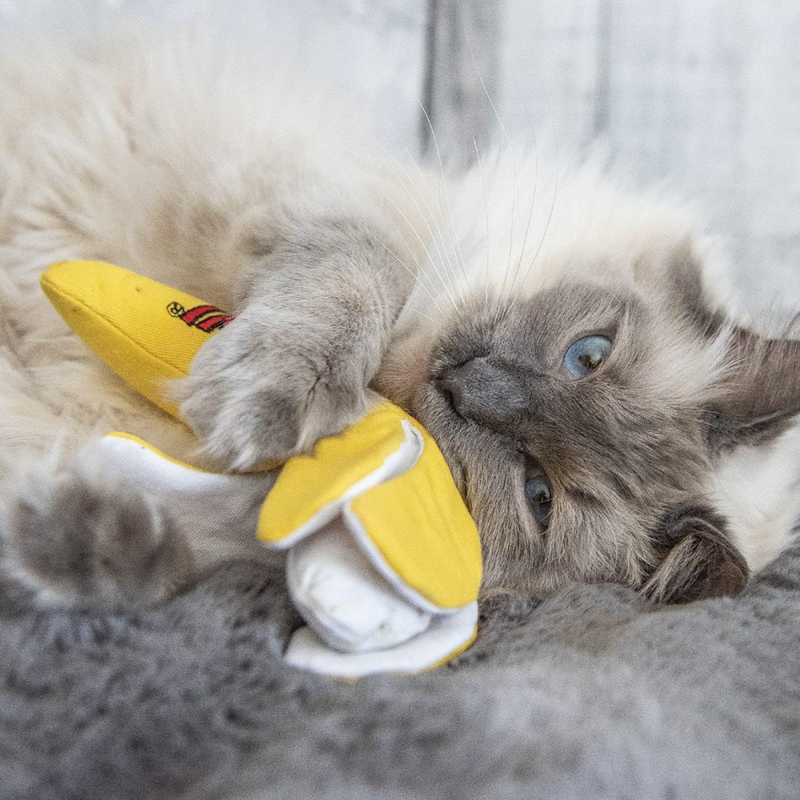 Catnip Cat Toy, Chi-CAT-a Banana Peeled